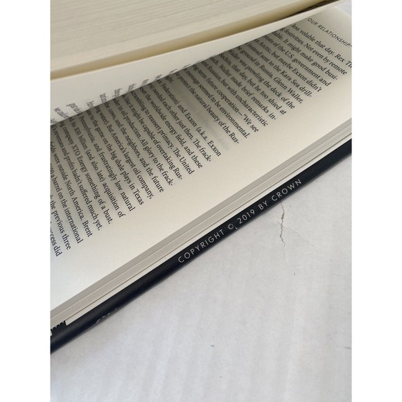 Blowout Corrupted Democracy, Hardcover Book By Rachel Maddow Politics Very Good - Picture 3 of 5